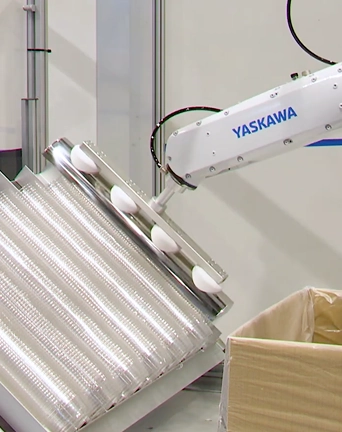 MOTOMAN NEXTによる食品のパック詰め作業