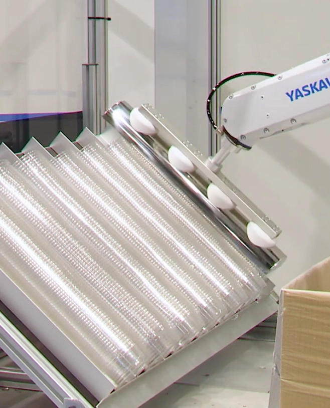 カップの取り出し・投入作業の自動化