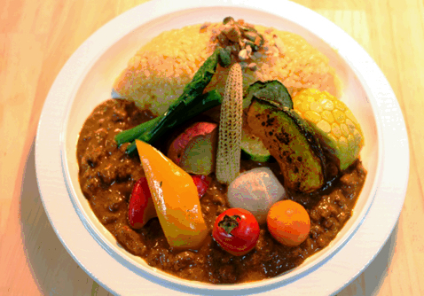 鹿肉と規格外野菜のスパイシーカレー